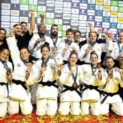 Die deutsche Mannschaft bei der WM in Budapest, Jano Rübo stehend in der Mitte (Foto: eju)