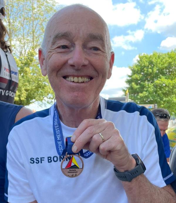Bronzemedaille für Kurt Tohermes in der AK 70 bei den Deutschen Triathlon-Meisterschaften über die Kurzdistanz