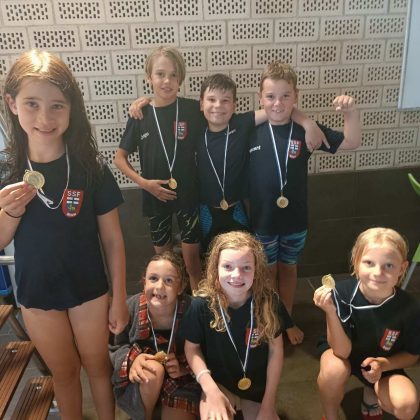 Team 1:vorne: Johanna Do, Theresa Klose, Klara Ballof, Lientje Lutz-Dettmer hinten: Drago Hohn, Stefan Beuteführ und Vincent Bramer