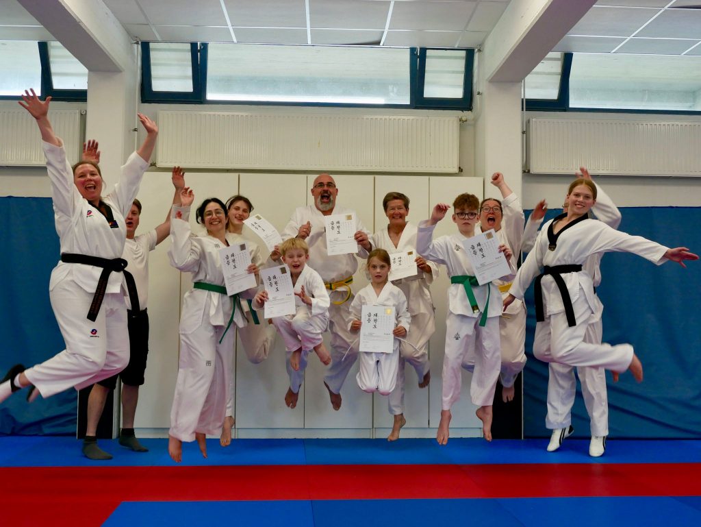 3. KUP-Prüfung 2025 bei der Taekwondo Abteilung des SSF Bonn