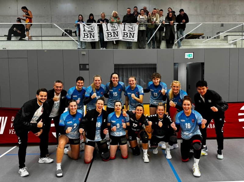Mit einem klaren 3:0-Auswärtssieg (25:15, 25:22, 25:15) gegen den VCO Münster sichern sich die #bizepsvolleys wichtige Punkte.